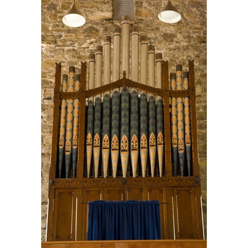 Ireland, Drumcliffe Pipe organ in a church